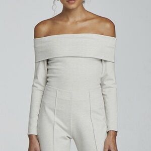Leset Off the Shoulder Top